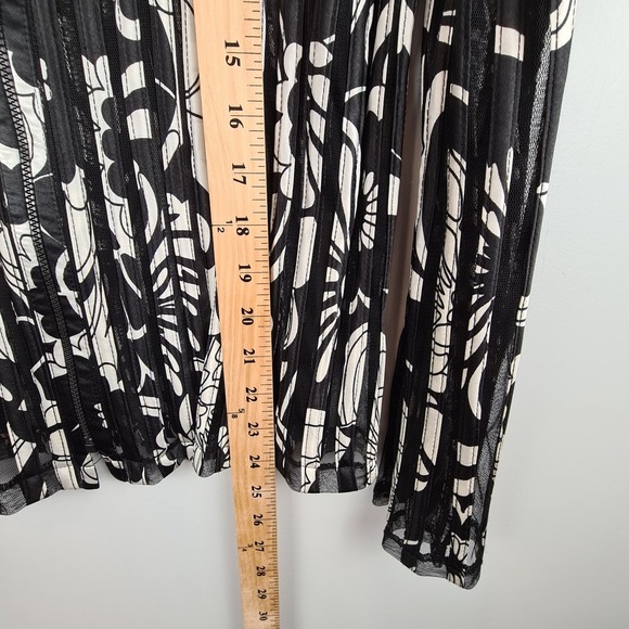 Sandra Darren Black Ivory‎ Mesh Stripe Blouse Light Zip Jacket Bell Sleeve Sz 10 - Picture 8 of 10